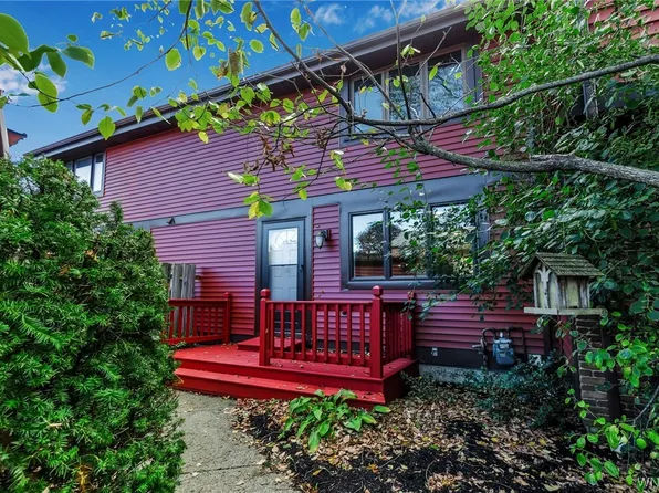 1287 Peppertree Dr, Derby, NY 14047