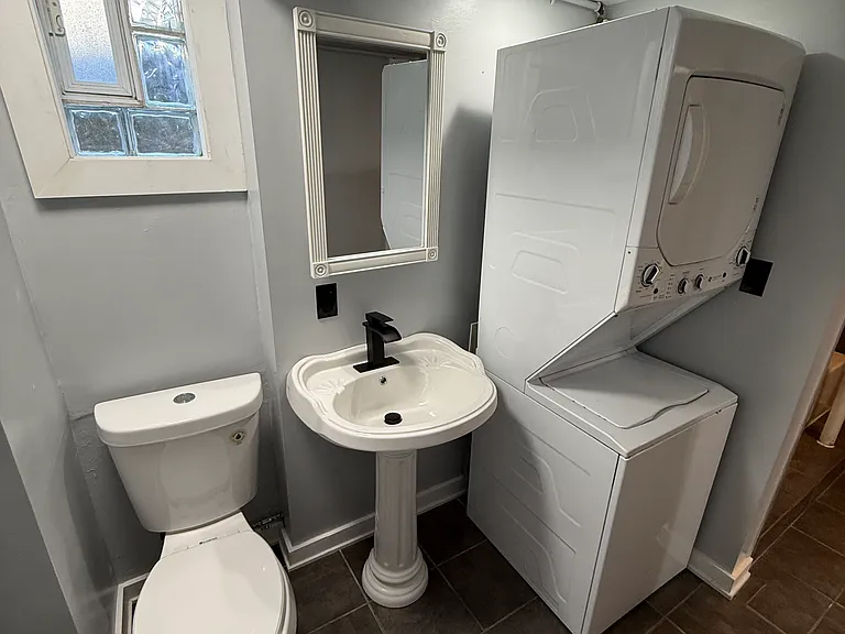 2215 W Cullerton St #1 — Photo 8