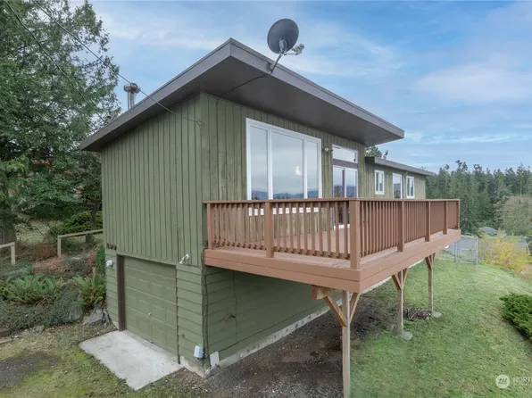 100 S Rhododendron Drive, Port Townsend, WA 98368