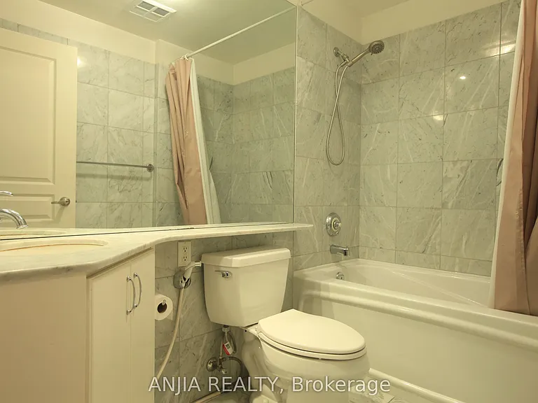 1121 Bay St #805 — Photo 11