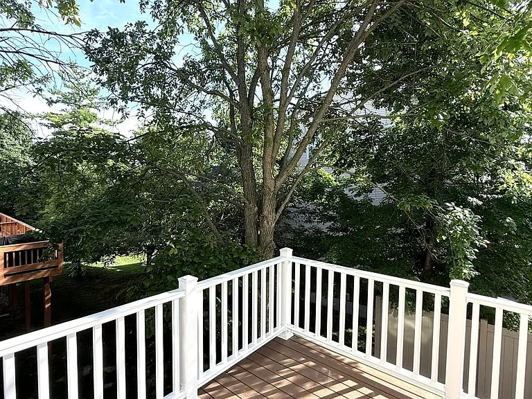 610 Brentwood Ct — Photo 29