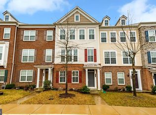 43575 McKay Ter, Chantilly, VA 20152