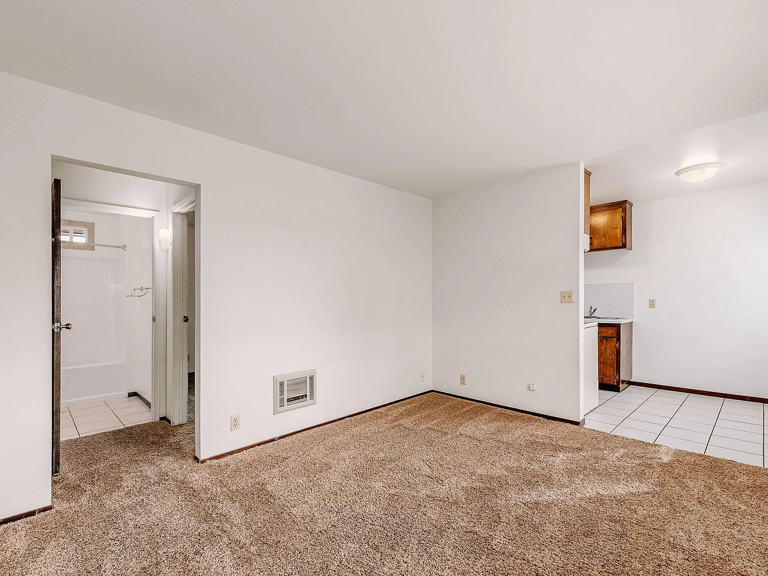 1 bed, 500 sqft, $1,800 — Photo 3
