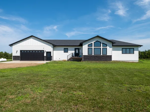 39480 290th St, Wagner, SD 57380