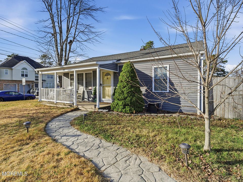 1st image of 1101 Lawrence Avenue