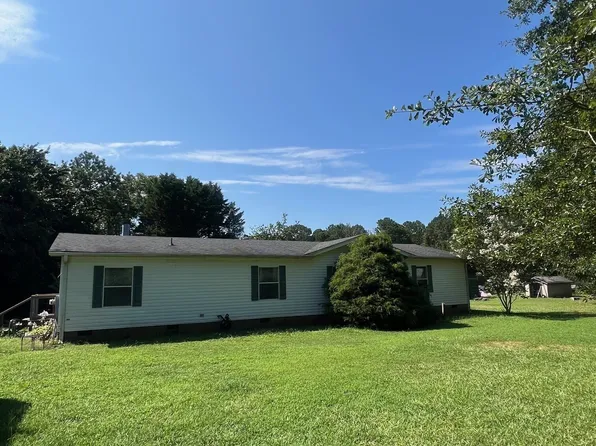 415 McIntosh Trl, Senoia, GA 30276