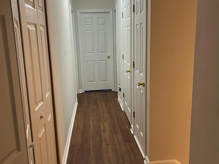 394 Saint Claire Dr — Photo 13