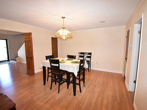 2nd image of 3201 Sycamore Ave