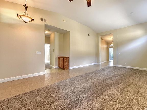 5th image of 150 Oxburough Dr