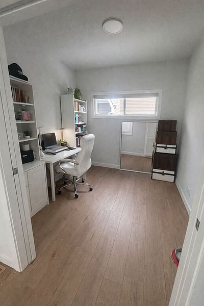Airdrie Apartment for rent - 5 Bedrooms — photo 7