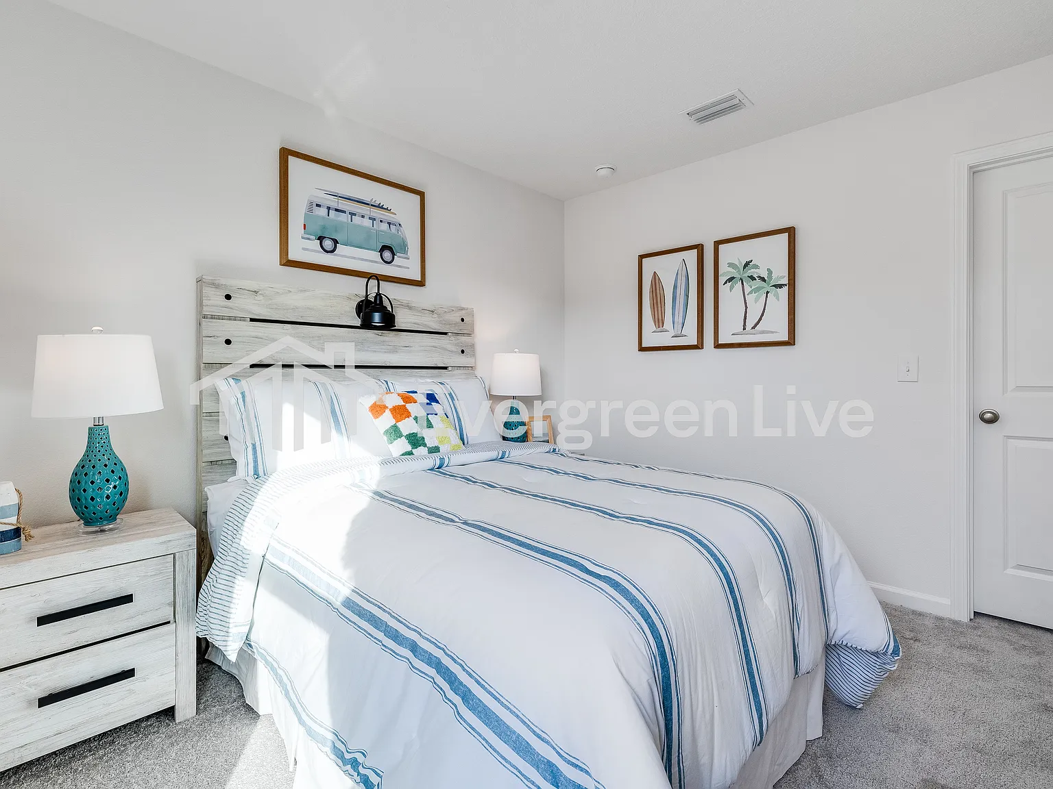 3 bed, 2.0 bath, 1474 sqft, $1,410 — Photo 2