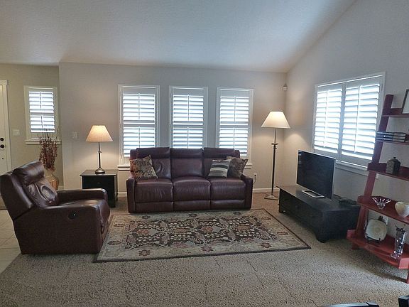 5th image of 2105 N Country Vista Blvd