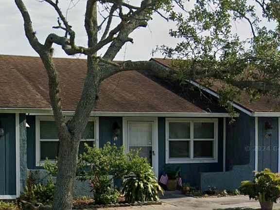 2nd image of 125 Rio Del Mar St #B