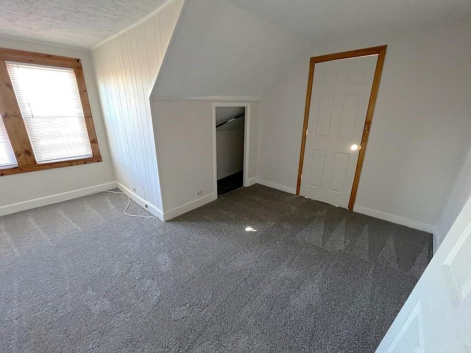 2nd image of 353 Main St APT 5