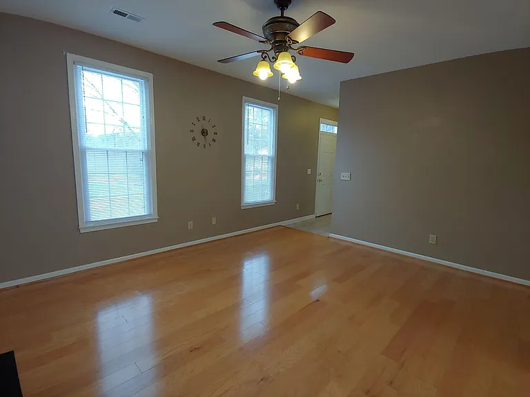 3310 Mill Spring Ct — Photo 7