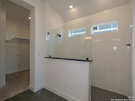 5th image of 2618 Vistablue ln