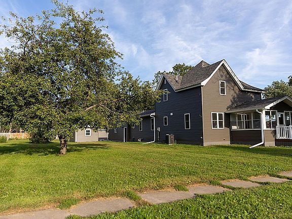 4th image of 338 2nd St