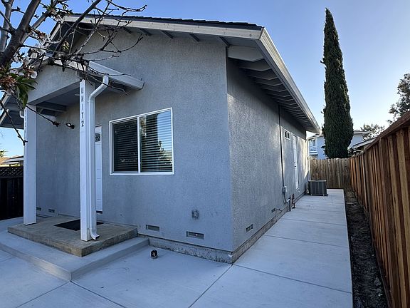 2nd image of 1634 Barberry Ln #2