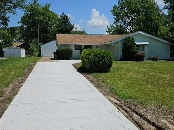 5897 Kimberly Dr, Bedford Heights, OH 44146