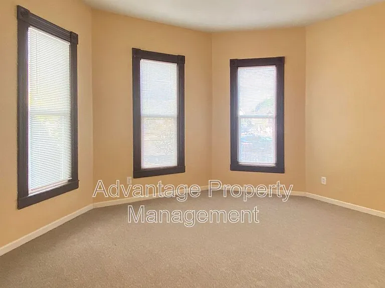 324 Calapooia St SW #3 — Photo 2
