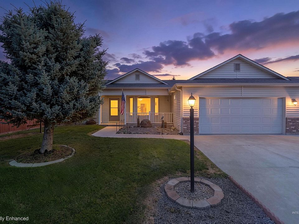 1st image of 1114 Feltham Peak Dr