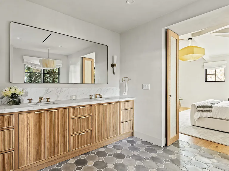 738 San Lorenzo St — Photo 34