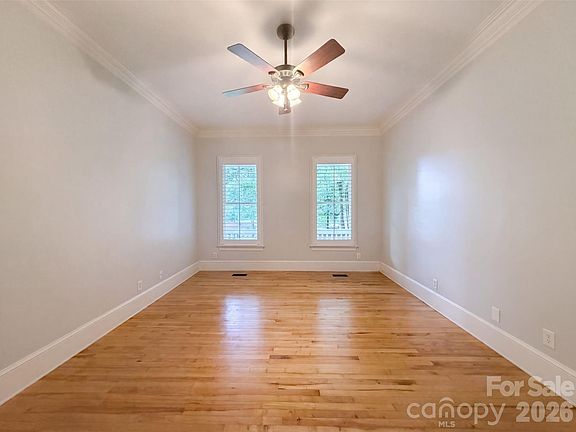 4th image of 480 Robinson Rd