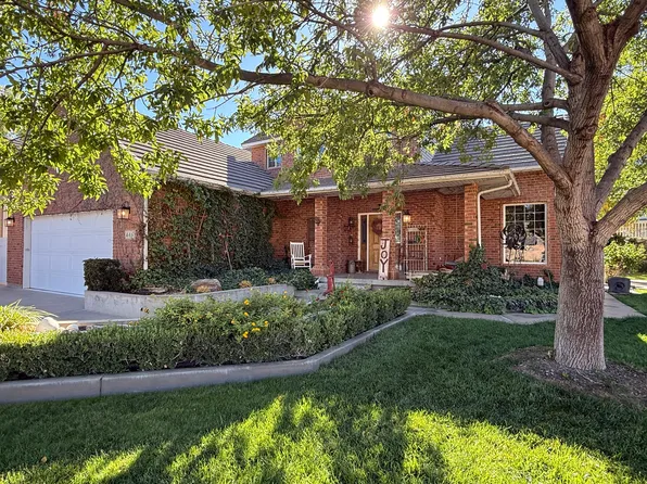 446 E Foothill Dr, Washington, UT 84780