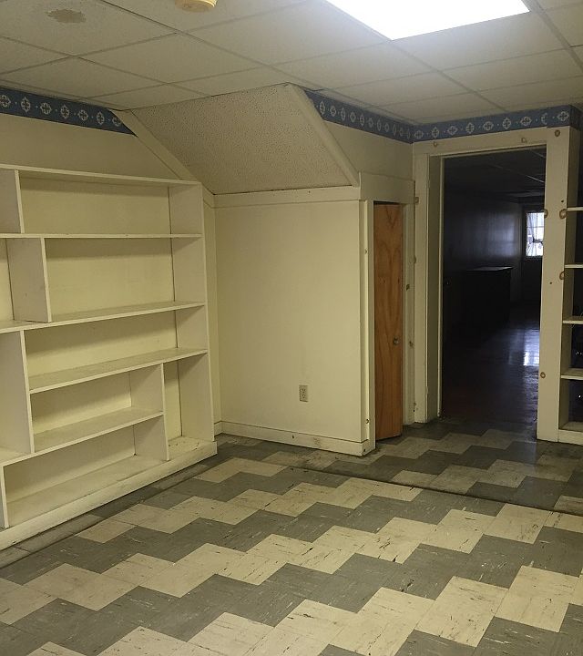 1st image of 52 E Franklin St