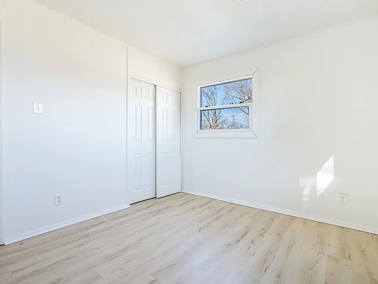40 Saint Justin Dr — Photo 9