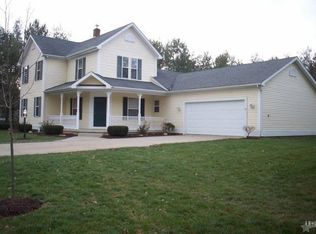 9633 Lake Shore Dr, Leo, IN 46765