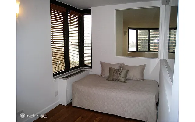 Rented by Douglas Elliman | media 28