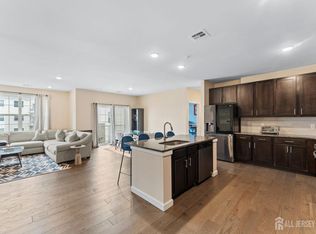 632 Lorhan Dr, Piscataway, NJ 08854