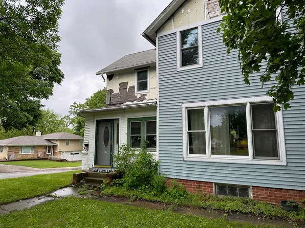 501 E 3rd St, Gilman, IL 60938