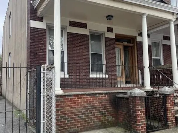 24-11 42nd Street, Astoria, NY 11103