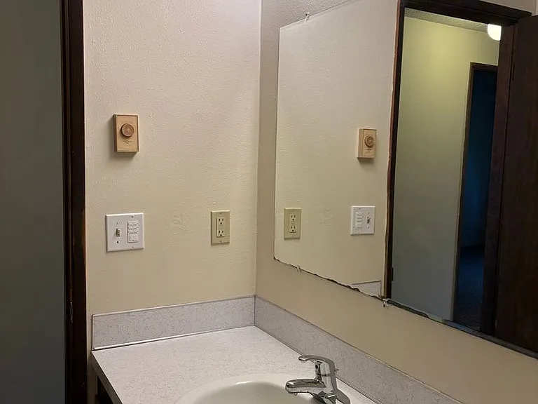 2936 Willamette St — Photo 11