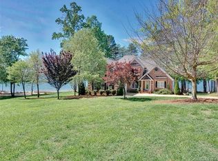 2799 Camden Pointe Dr, Sherrills Ford, NC 28673