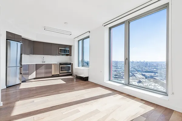 Rented by Greystar | media 5