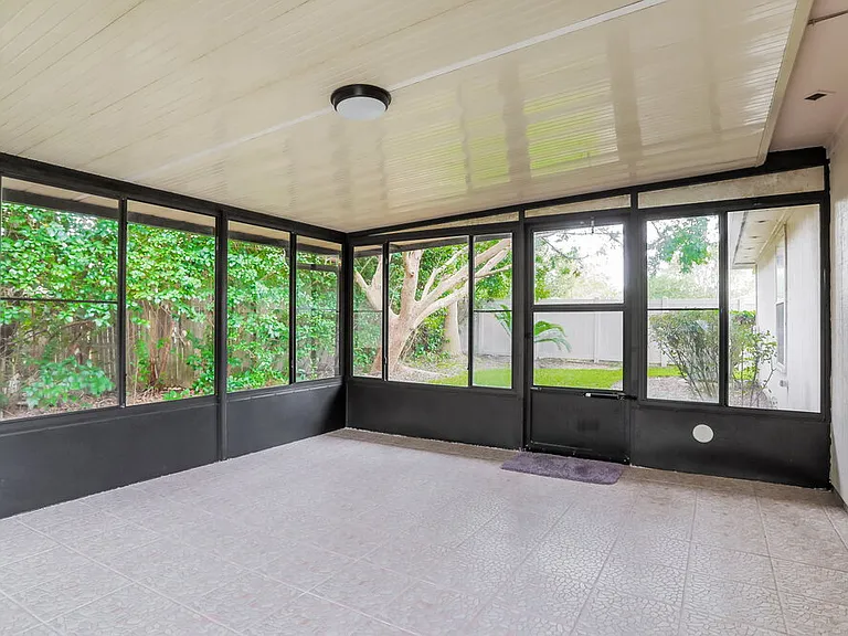 1433 Starboard Ct — Photo 13
