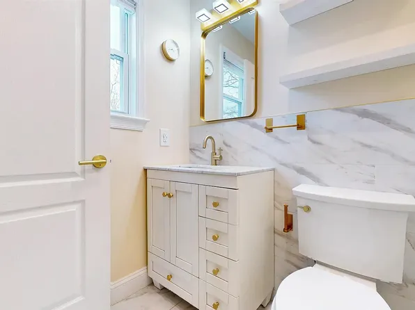 450 Redwood Ave, Galloway, NJ 08205