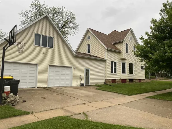 410 North Church Street, Richland Center, WI 53581