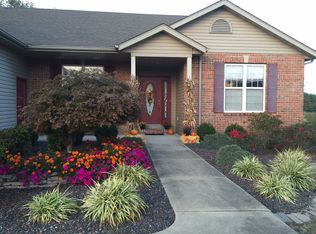 225 Harbor Mill Dr, Troy, IL