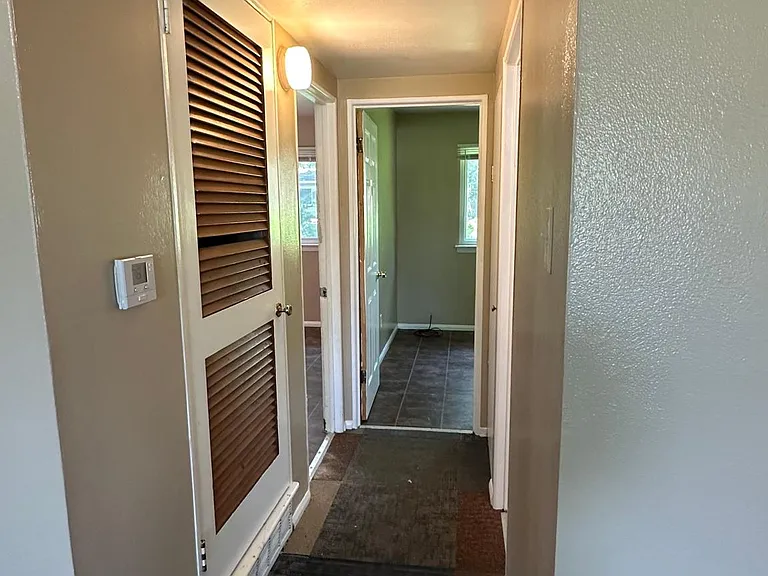 805 Southwell Ln #805 — Photo 10