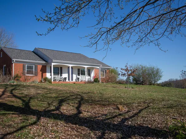 213 Arthur Cir, Ferrum, VA 24088