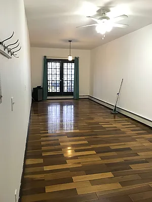 Rented by Zone Corp | media 31