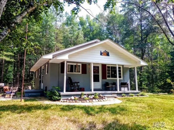 6114 Indian Lake Dr, Gladwin, MI 48624
