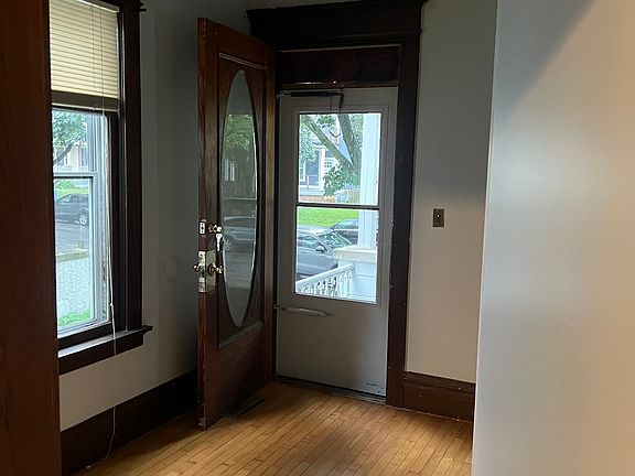 4th image of 2956 N Cramer St