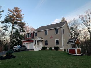 25 Glastombury Dr, Sandown, NH 03873