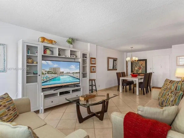 1913 S Ocean Dr APT 316, Hallandale, FL 33009