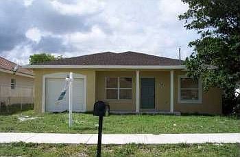 4th image of 2761 Washington Dr